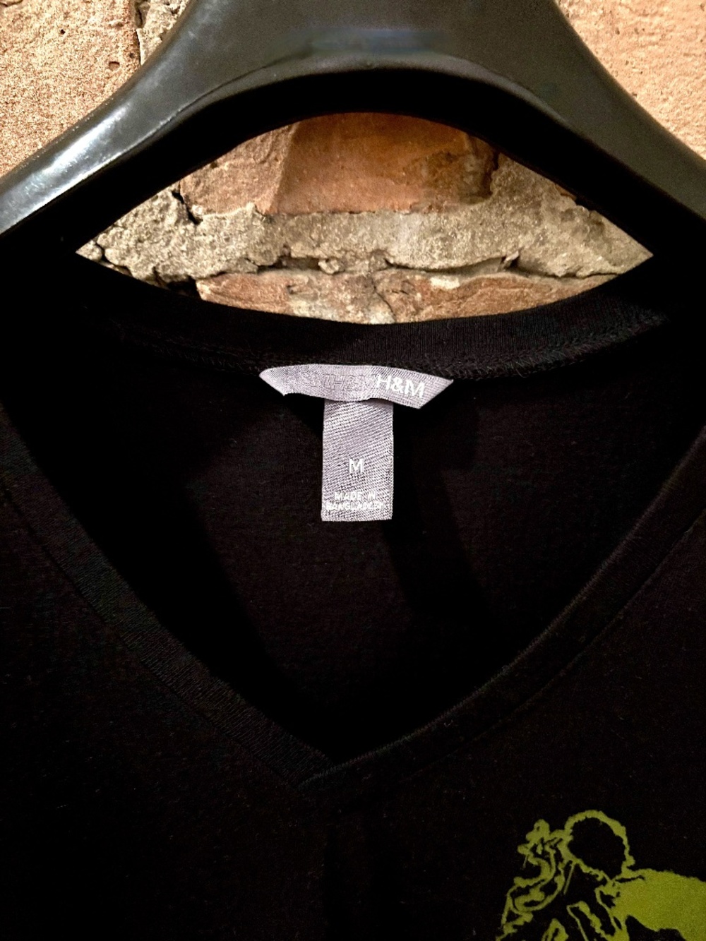 H&M Mens V-Neck Short Sleeve T-Shirt Tee - Picture 2 of 7